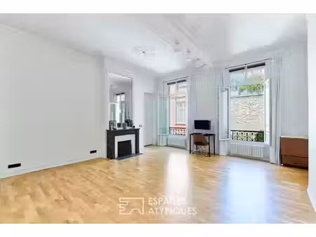 appartement rénové en loft de photographe - quartier saint-georges