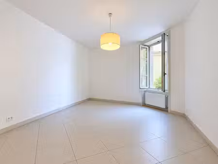lafayette 117 - t2 de 45.72m² avec cave- lyon 06
