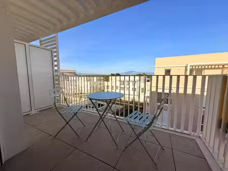appartement meuble t2 secteur lac terrasse et parking