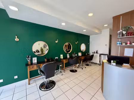 salon de coiffure mixte hyper-centre face mairie.