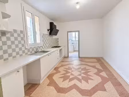 a vendre  villeneuve les corbières  maison de village