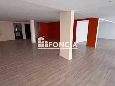 location bureaux et commerces à brest (29200) : à louer / 143m² brest