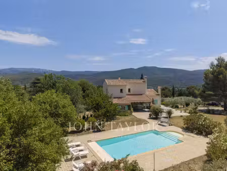 maison de luxe à vendre à saint-zacharie