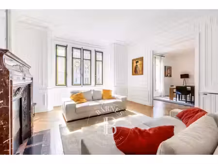 appartement de luxe à vendre dans le quartier ile de la jatte-parc d'orléans
