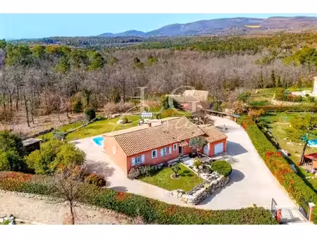 maison de luxe à vendre à callian