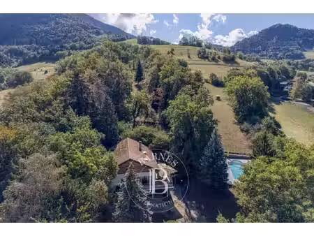 chalet de luxe à vendre à saint-jean-de-tholome