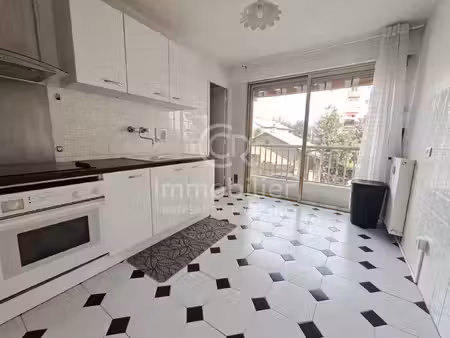 grand t2 50.88m² centre-ville +parking