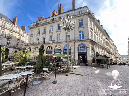 a vendre grand appartement ancien t3 nantes place graslin