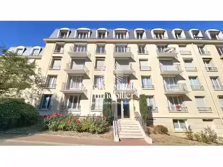appartement 6 pièces 129 m2 avec 3 balcons 2 caves et parkin