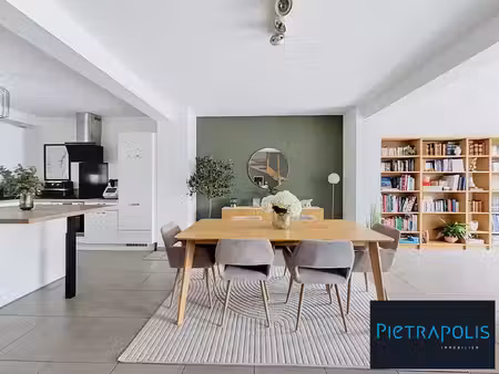 maison mitoyenne par le garage
