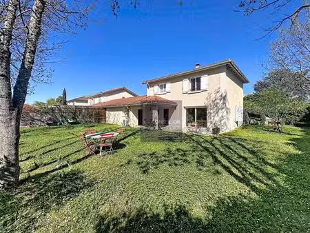 maison - t5 - 148m2 - terrain 750m2