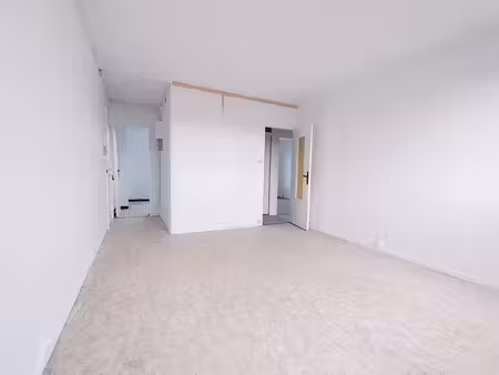 appartement t4 63m² - beauvais - 460.3.2.383
