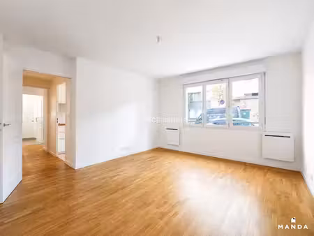 t2 non meublé avec parking - 31  rue fernand pelloutier  92110  clichy  france