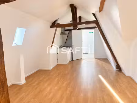 immeuble de rapport rénové – potentiel 2 300 €/mois – rendement brut potentiel 17 %