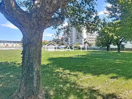 appart t2 de 53 m²   avec balcon  place de parking