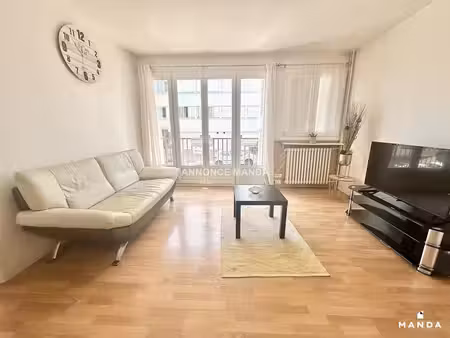 t4 meublé - 23  residence de la cerisaie  91120  palaiseau  france