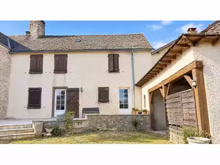 maison de 90 m2 avec un bel extérieur