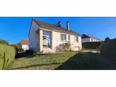 pavillon 4 chambres et sous sol complet / 500m²