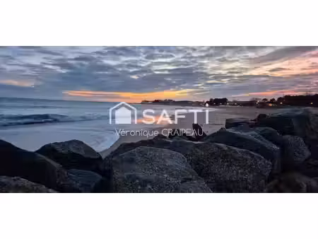 rare sur le marché  tout à pied pour cette maison proche plage et commerces avec 2 chambre