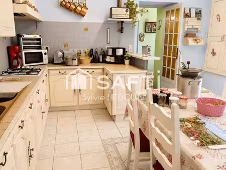 maison en pierre avec dépendance à rénover