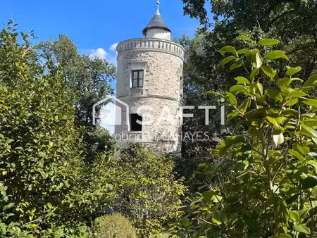 belle propriété nichée dans un écrin de verdure aux portes de saumur !