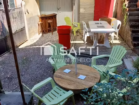 maison de 110m2 divisé en 2 appartements