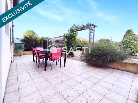grande maison rénovée avec 4 chambres  combles aménageables  grand garage et jardin