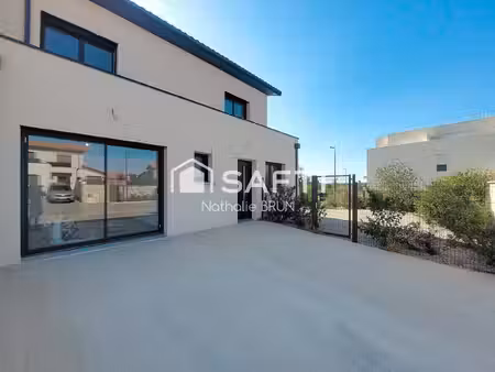 villa neuve t5 de 135 m² sur 350 m² de terrain