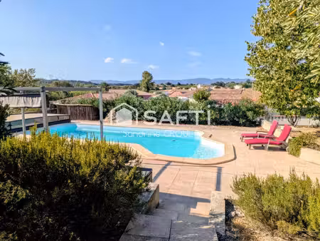 villa t5 plain pied avec piscine et vue dégagée- grand garage
