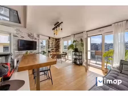 4 pièces – 3 chambres – terrasse de 40 m² – 2 parkings