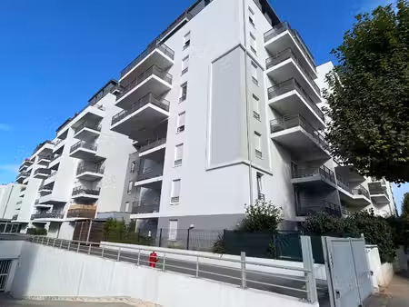 appartement strasbourg 2 pièces 41m2 avec terrasse