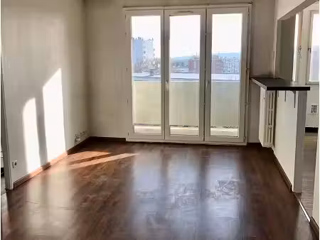 location appartement t4 toulouse saint-michel – 63 31 m² avec loggia et parking