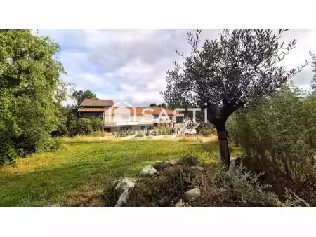 ferme en permaculture avec gîtes sur 19 hectares