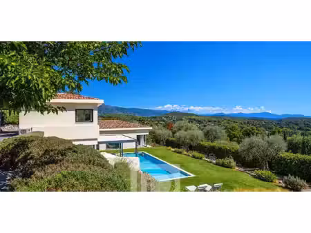 maison avec piscine en bord de mer roquefort-les-pins (06)