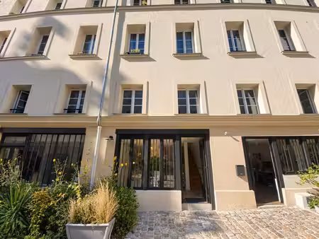 location bureaux paris 75010 54m²