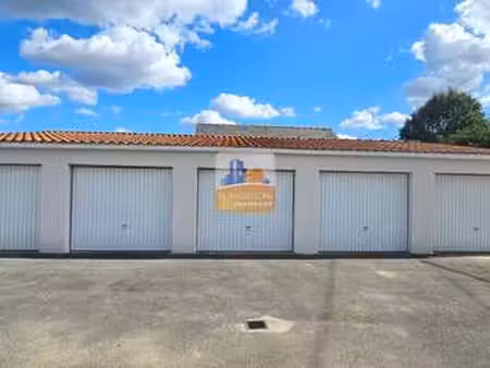 vente garage et parking à rezé (44400) : à vendre / 14m² rezé