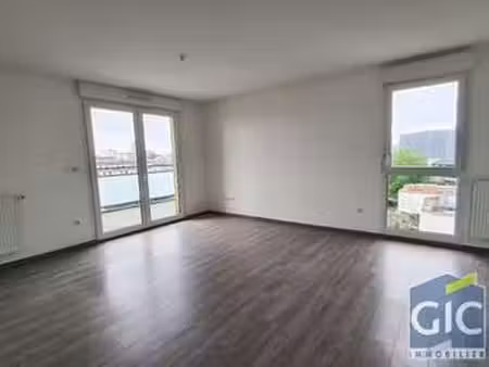 location appartement 2 pièces à hérouville-saint-clair (14200) : à louer 2 pièces / 50m² h