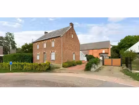 ferme à vendre à schulen pour € 399.000 avec 5 chambres à coucher