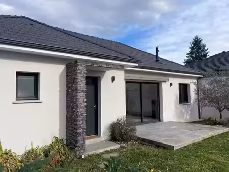 location maison 5 pièces 92 m² à lons (64140)