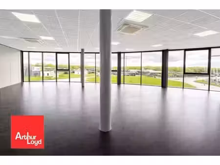 location bureaux nogent le phaye 28630 300m²