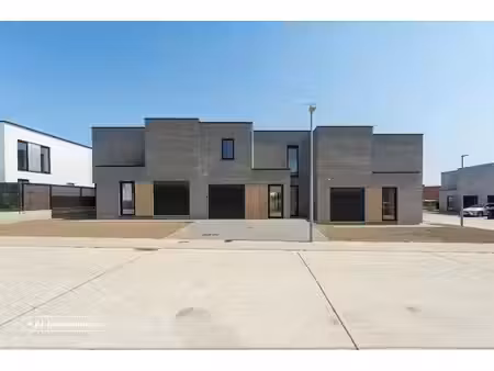 moderne  halfopen woning in ardooie
