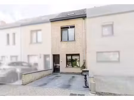 knappe stijvolle instapklare woning - 4 slpkmrs !!