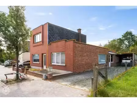 totaal te renoveren half open bebouwing in beerzel
