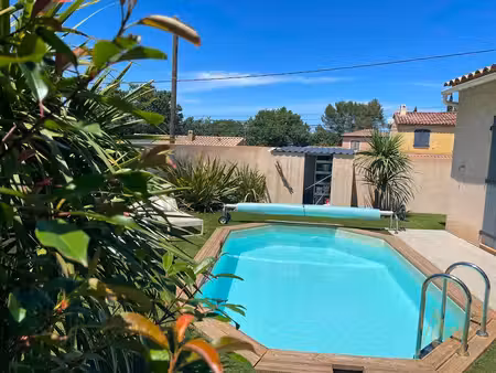 superbe maison individuelle plain pied avec piscine