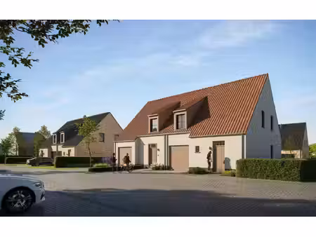 halfopen bebouwing met 3 slaapkamers en garage