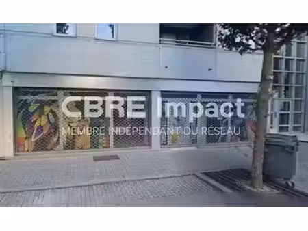 location commerce reims 151 m²