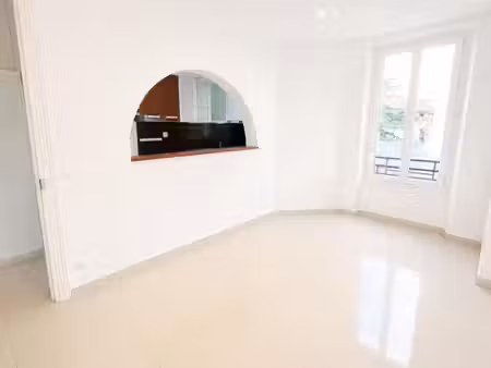 t2 à vendre sur enghien-les-bains
