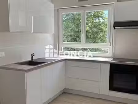 location appartement 4 pièces à lanester touleno (56600) : à louer 4 pièces / 75m² laneste