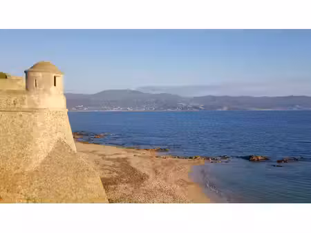 ajaccio proche port bureaux 78m2 avec 2 grandes vitrines