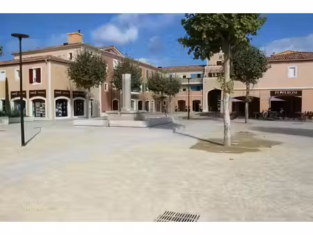 vente commerce roquefort les pins 06330 300m²